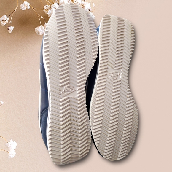 Nike Cortez Womens Midnight Navy US Size 9 - Picture 8 of 9